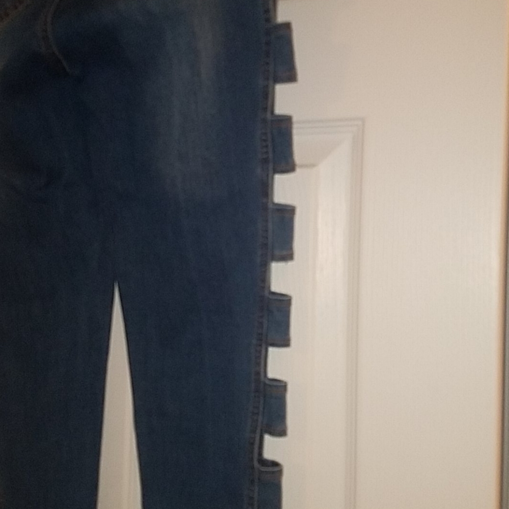 Jeans - Picture 3 of 4